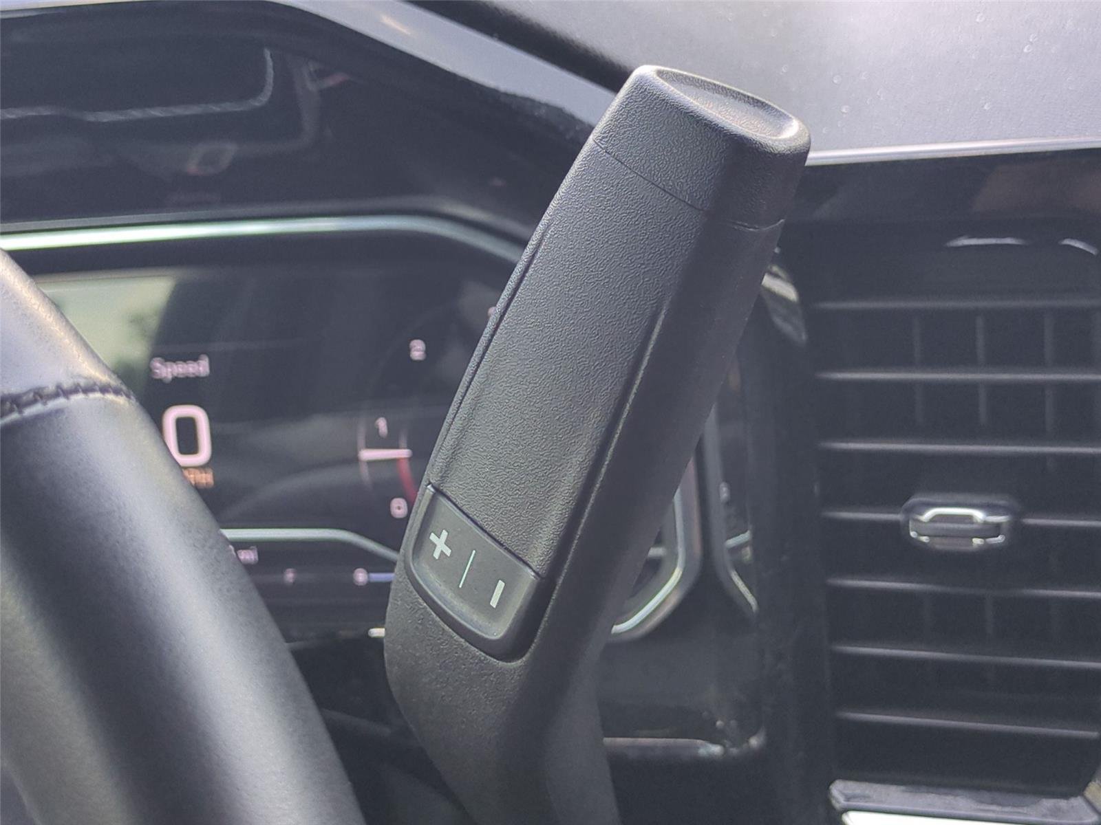 Used 2024 Onyx Black GMC Elevation image 30