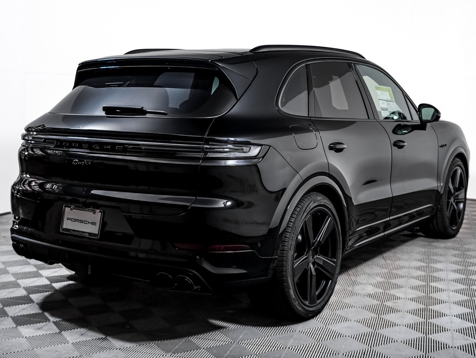 New 2026 CHROMITE BLACK Porsche Turbo E-Hybrid image 10