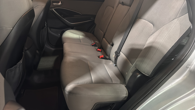 Used 2014 Moonstone Silver Hyundai Base image 20