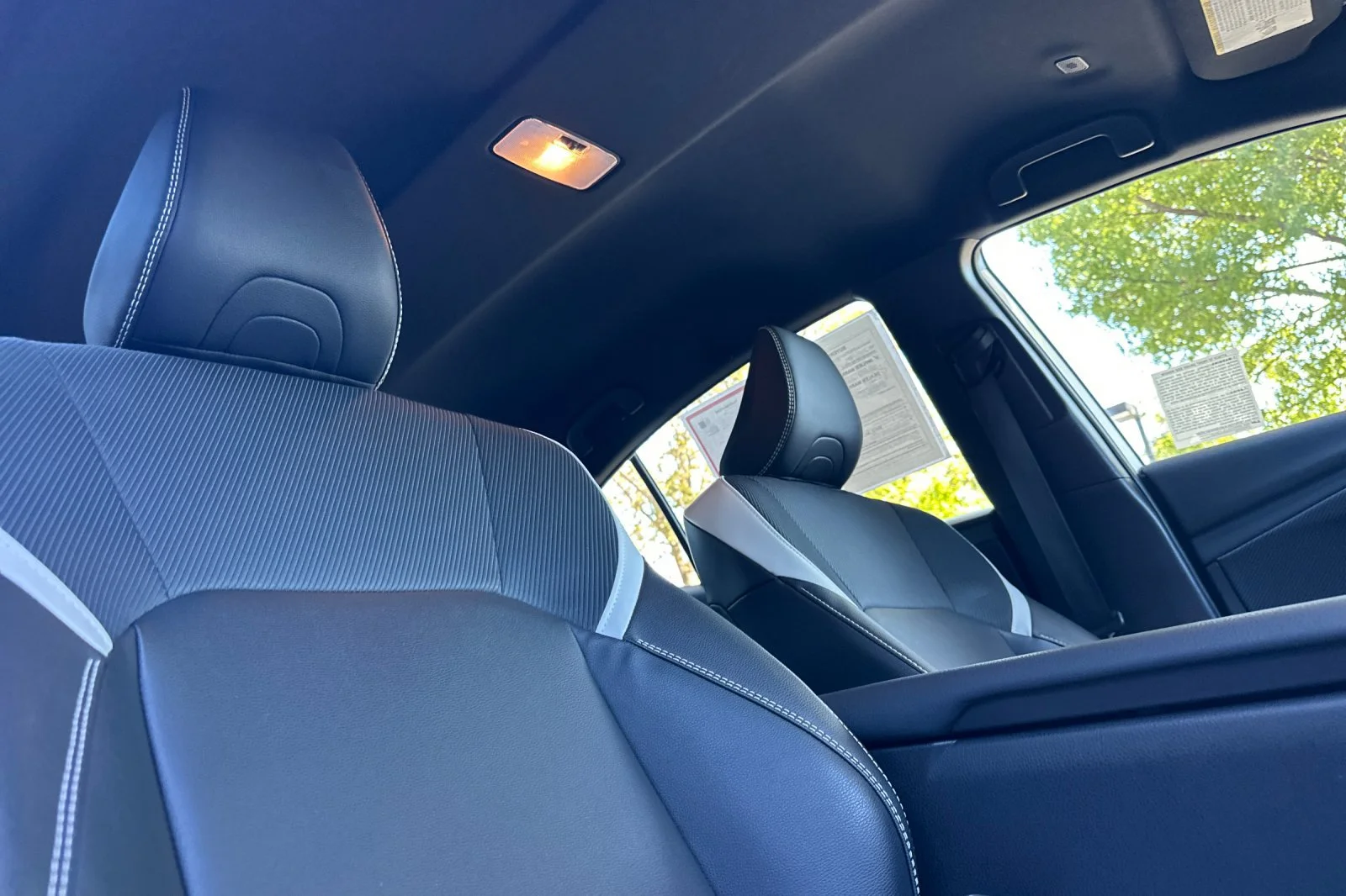 2025 Toyota Camry SE - Photo 22