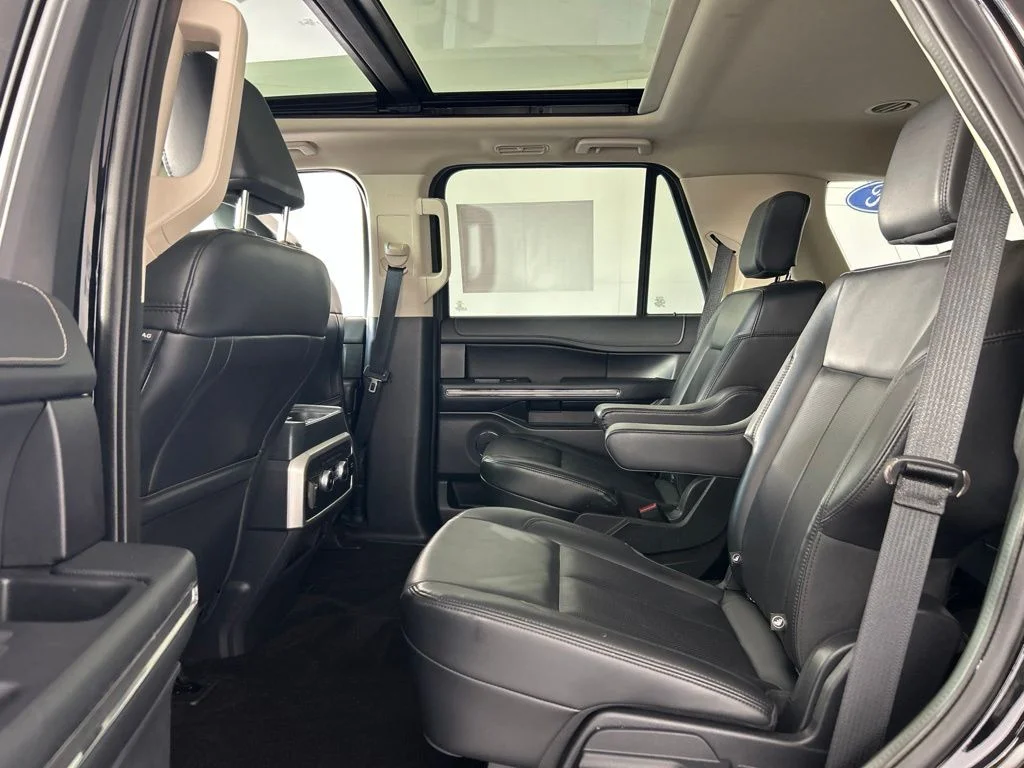 Used 2022 Black Ford XLT image 39