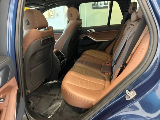 Used 2019 Blue BMW xDrive40i image 21