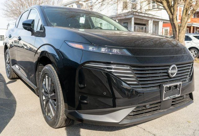New 2026 Super Black Nissan SL image 3