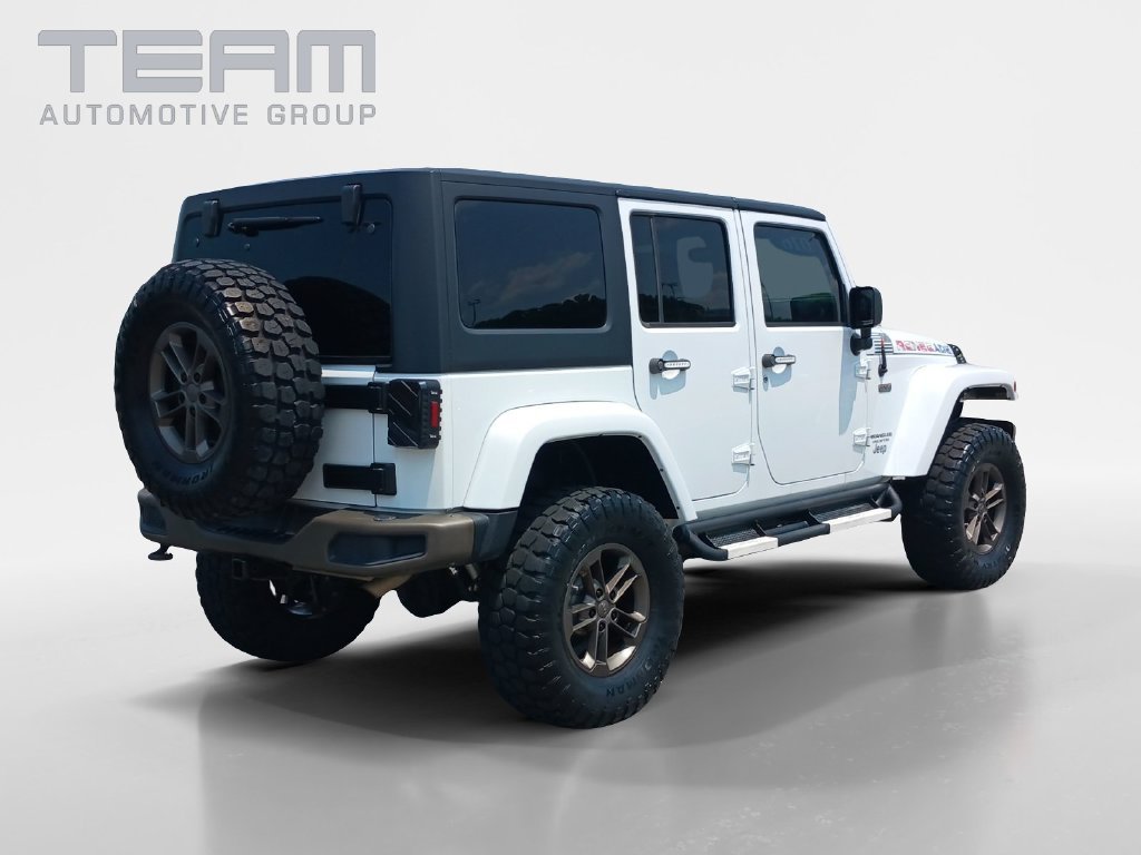Used 2016 White Jeep Unlimited Sahara image 7