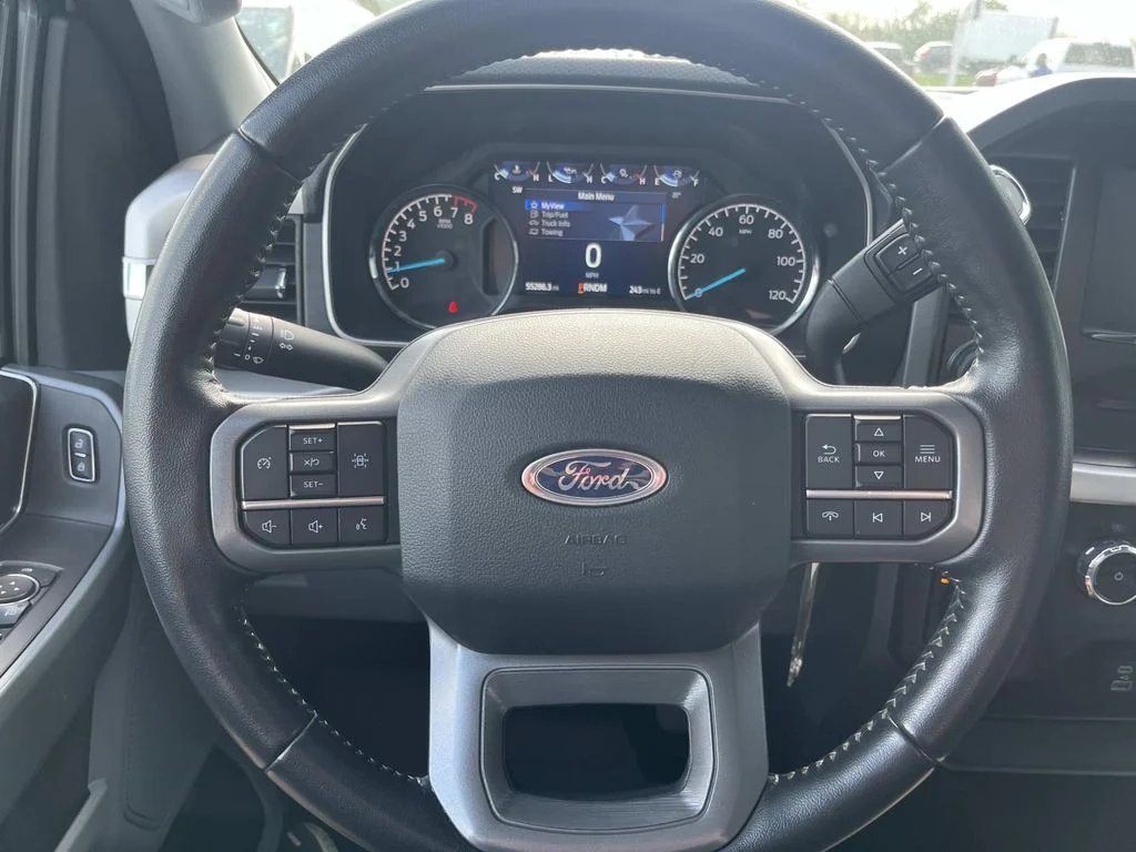 Used 2022 Oxford White Ford XLT image 13