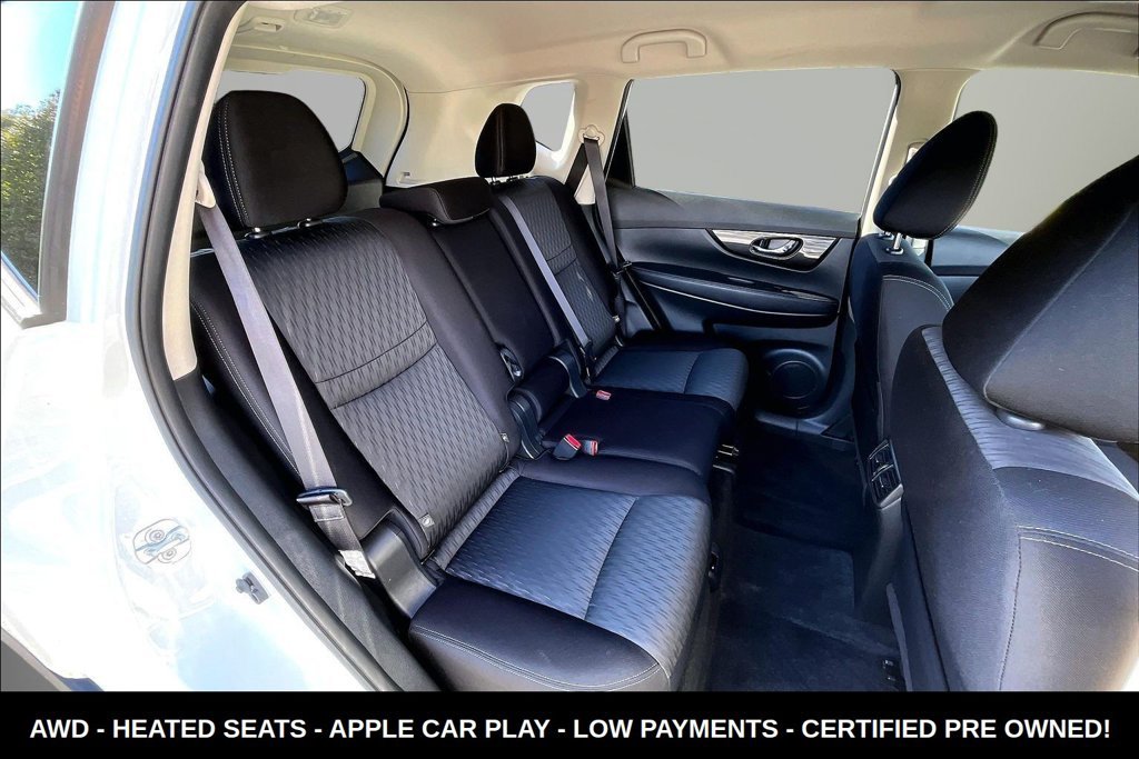 Used 2019 White Nissan SV image 31