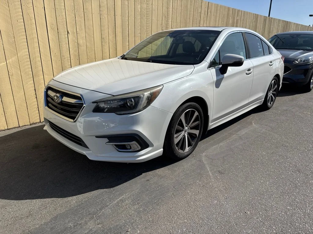 Used 2018 White Subaru 2.5i image 14