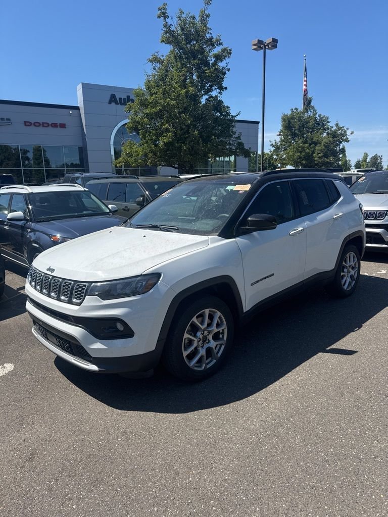 2025 Jeep Compass Limited 4X4's photo