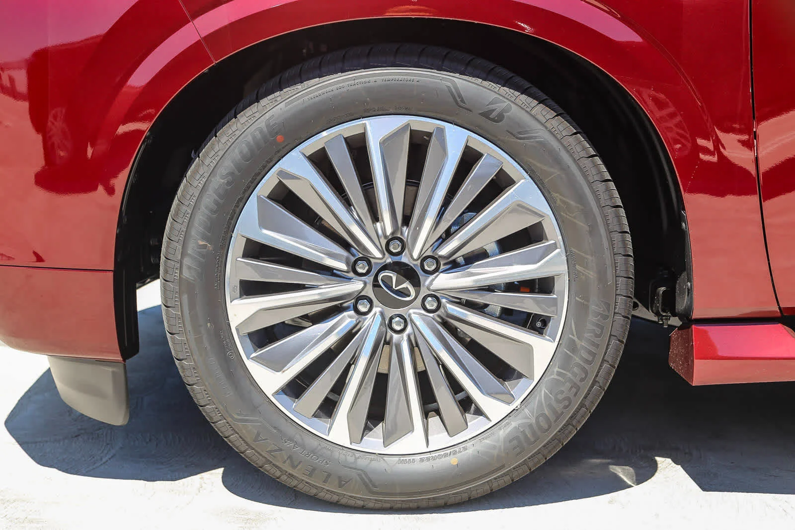 New 2025 COULIS RED INFINITI Luxe 4WD image 11