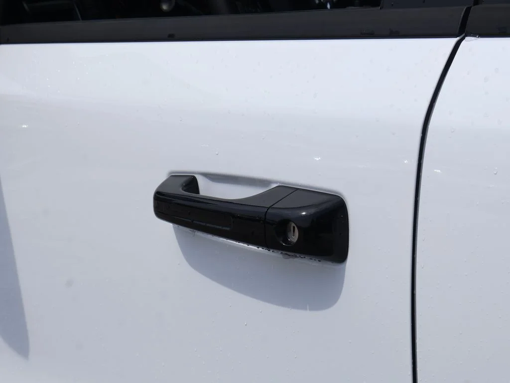 New 2026 Bright White Clear-Coat Exterior Paint RAM Laramie image 19