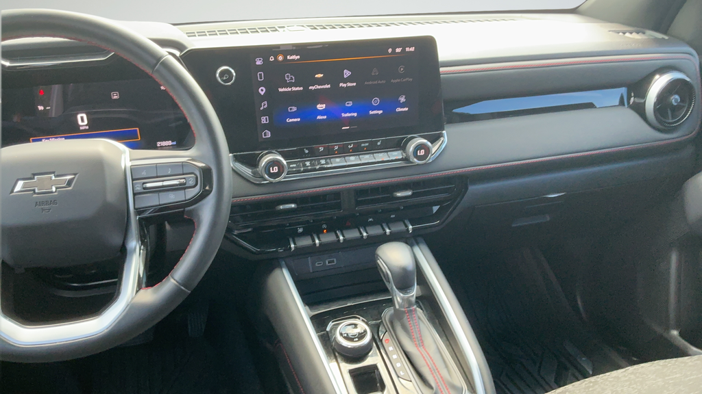 Used 2025 Gray Chevrolet Z71 image 8