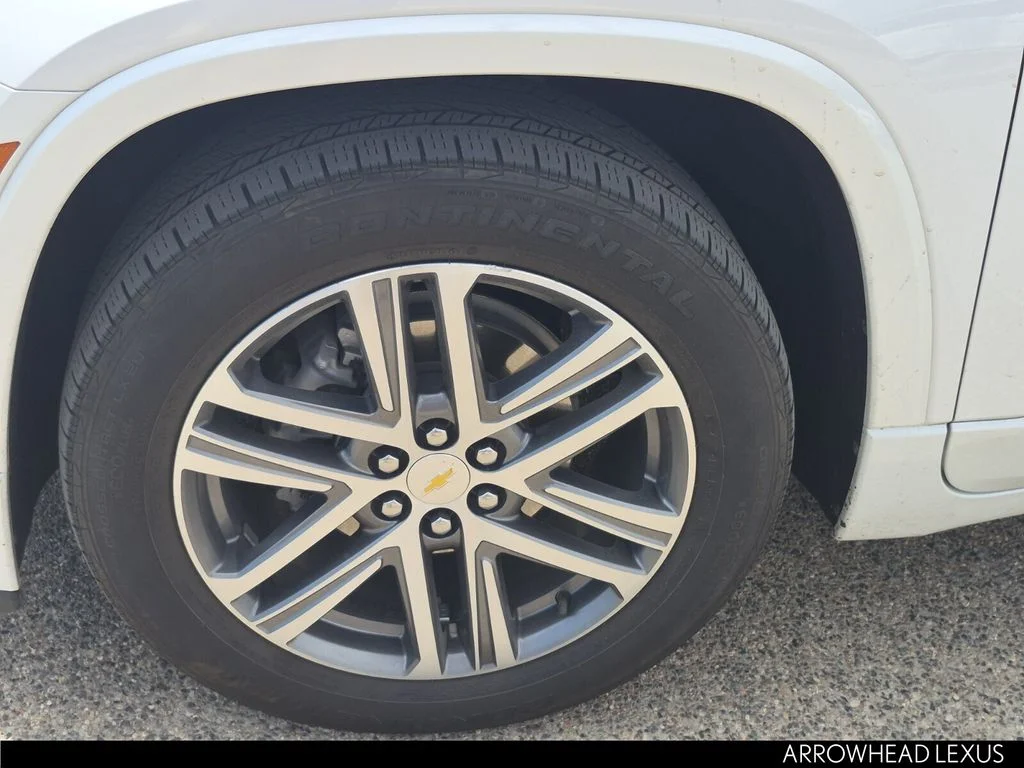 Used 2023 White Chevrolet High Country image 10