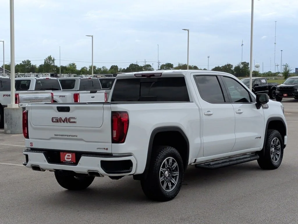 Used 2024 White GMC AT4 image 7