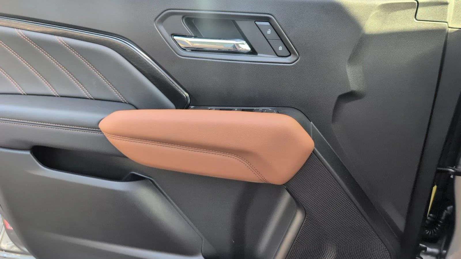New 2026 Sterling Metallic GMC AT4 image 19