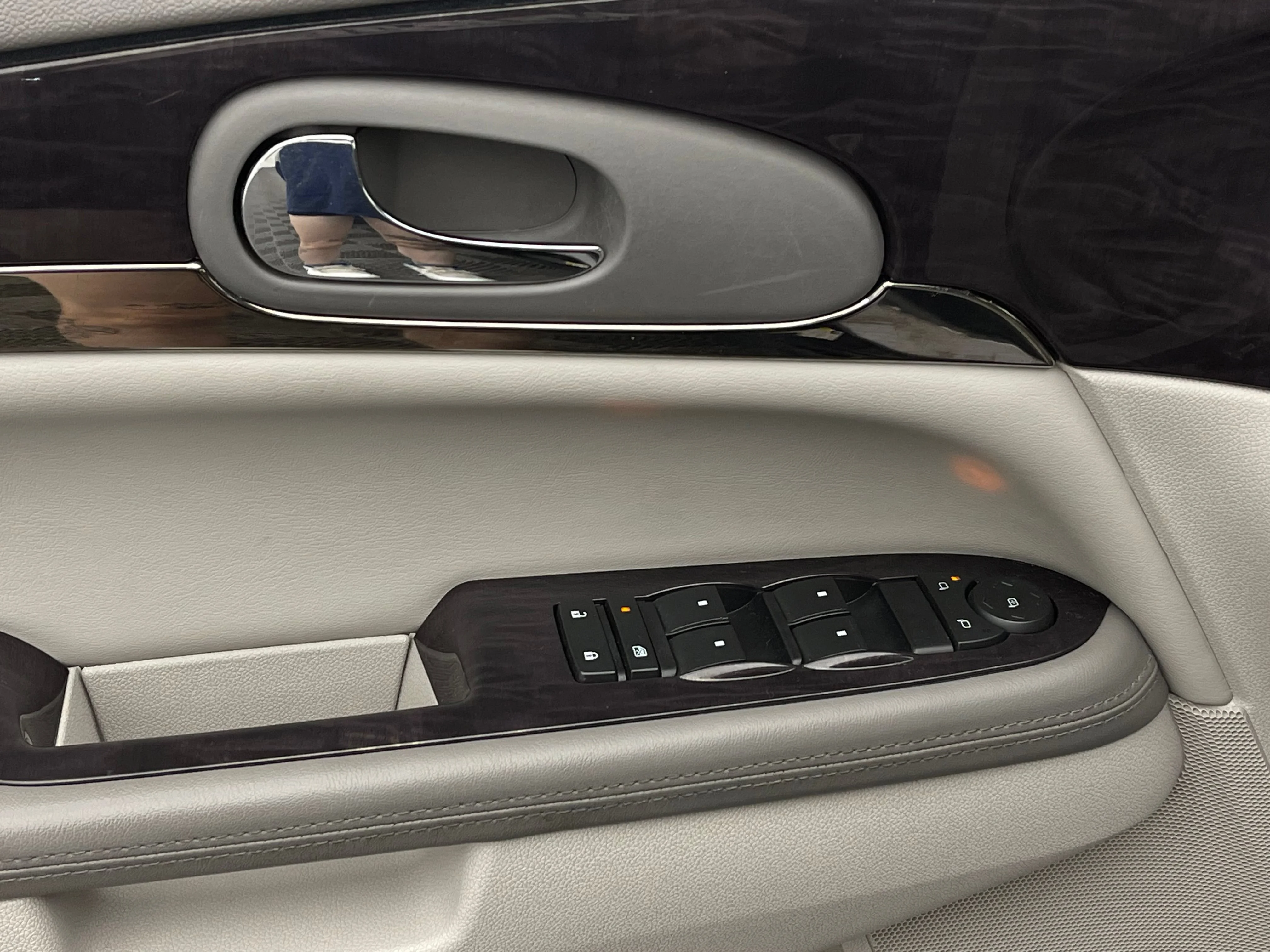 Used 2015 IRIDIUM METALLIC Buick Convenience image 15