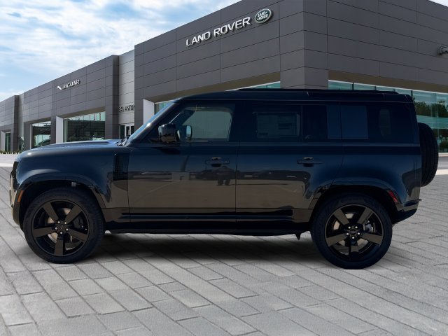 New 2026 Carpathian Grey Land Rover X-Dynamic SE image 2