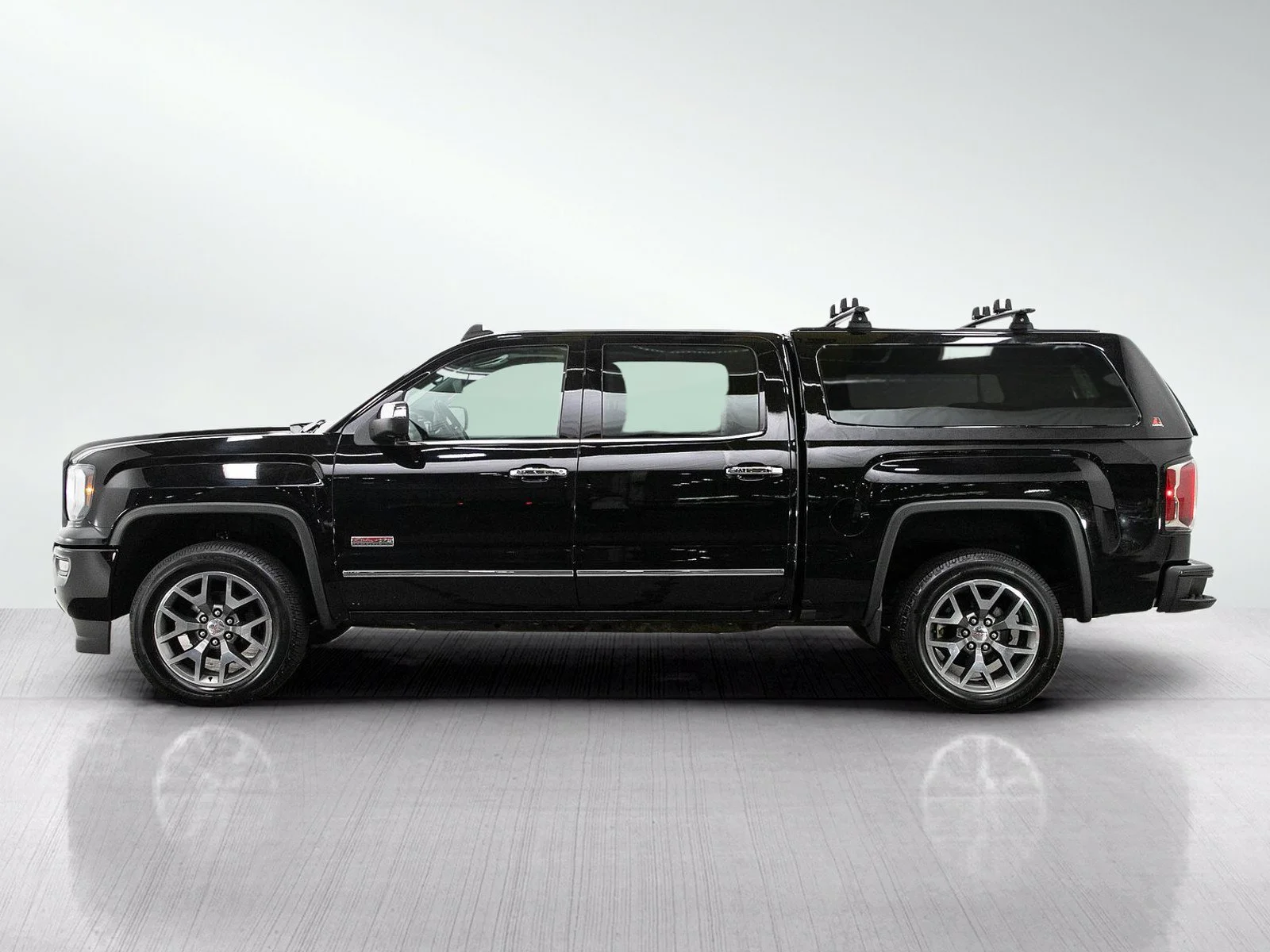 Used 2016 GMC Sierra 1500 SLT with VIN 3GTU2NEC7GG213044 for sale in Hopkins, Minnesota