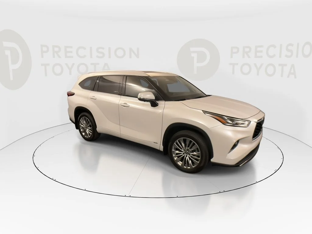 Used 2024 Pearl Toyota Platinum image 2