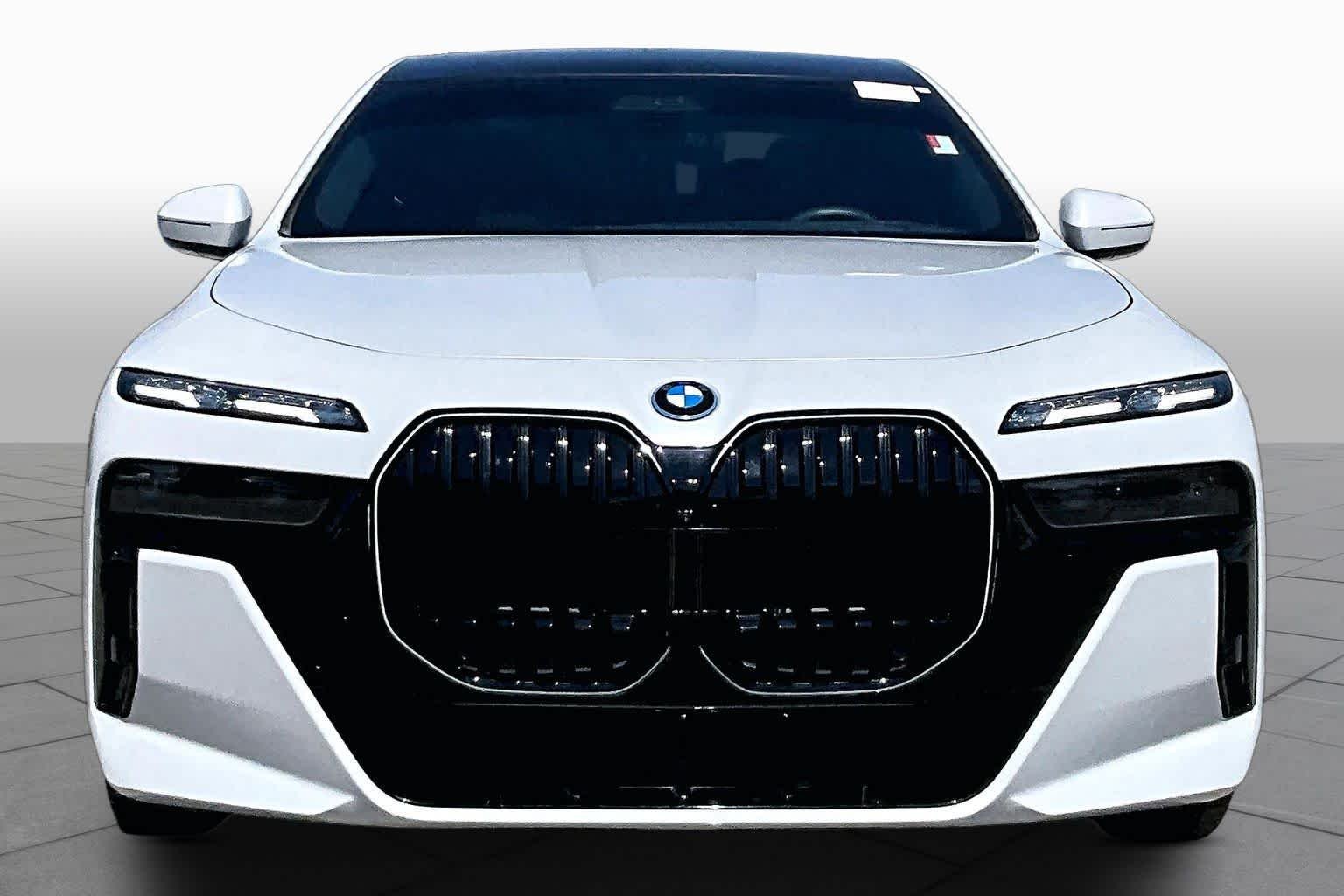 Used 2025 Mineral White Metallic BMW 750e xDrive image 3