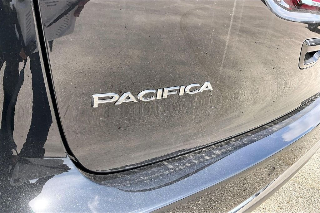 New 2026 Chrysler Pacifica Select 4D Passenger Van