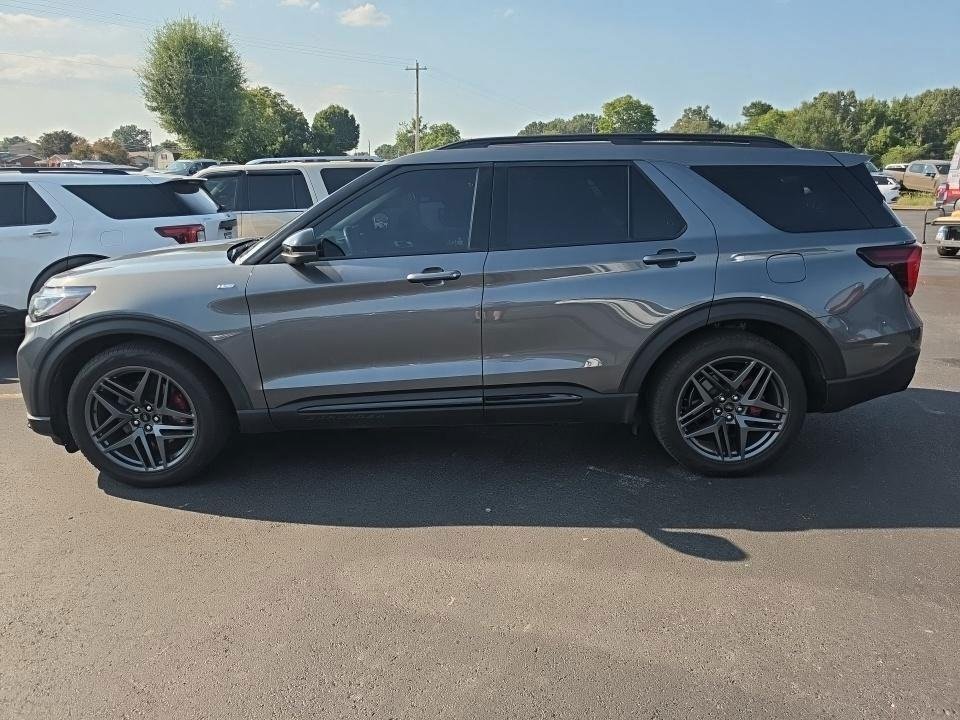 Used 2025 Carbonized Gray Ford ST-Line image 8