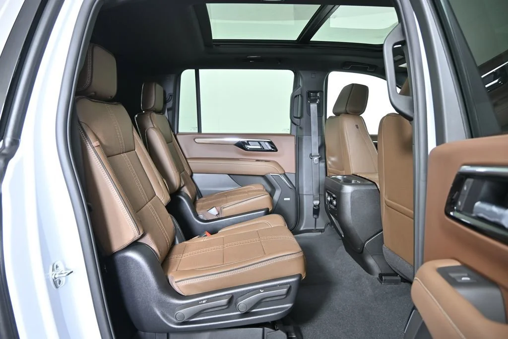 2026 Chevrolet Suburban High Country - Photo 16