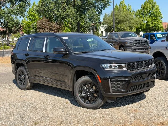 New 2026 Black Jeep Altitude image 2