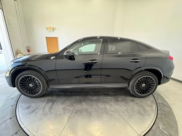 New 2027 Black Mercedes-Benz GLC 300 image 17