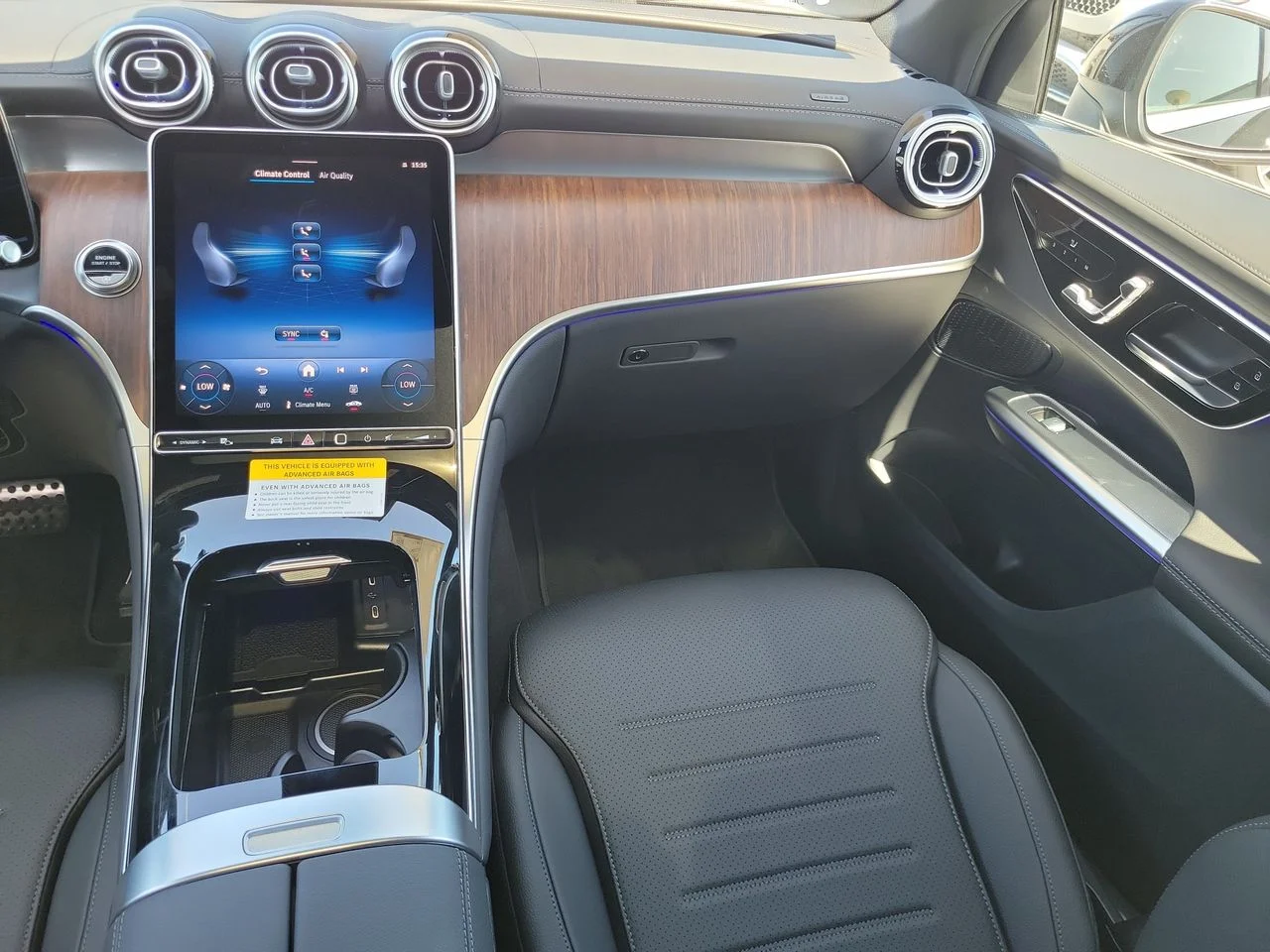 New 2027 Black Mercedes-Benz GLC 300 image 15