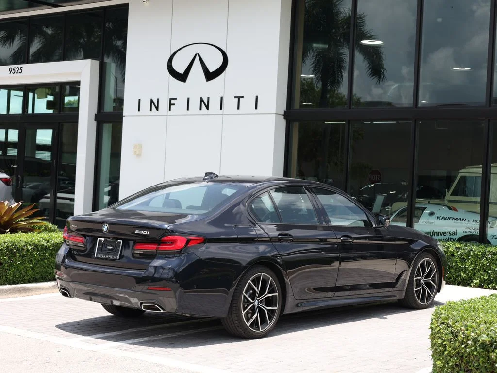 Used 2023 Black BMW 530i xDrive image 4