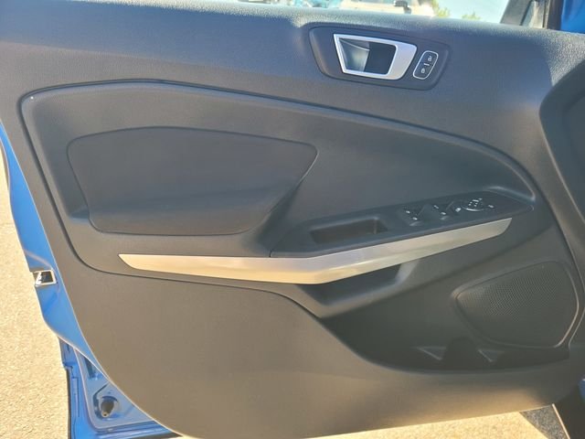 Used 2018 Blue Ford SE image 18