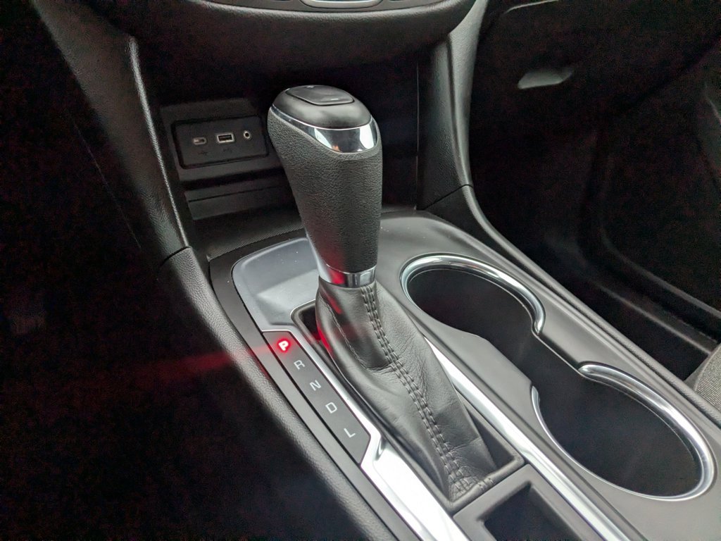 Used 2021 Mosaic Black Metallic Chevrolet LT image 18