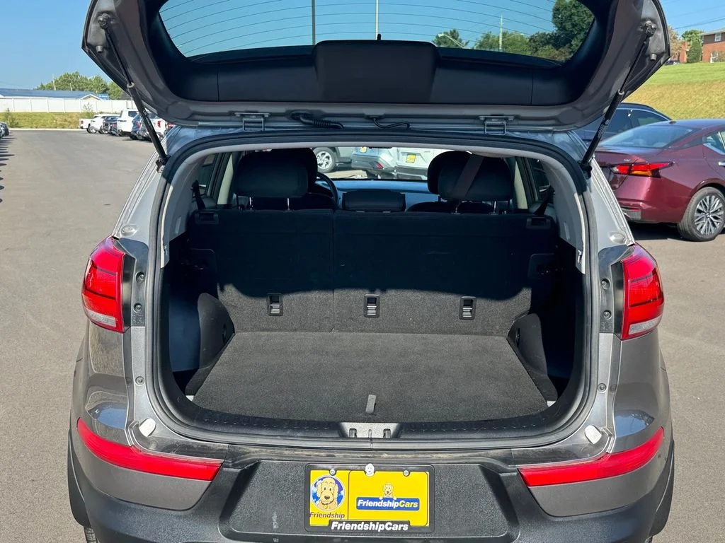 Used 2016 Silver Kia LX image 16