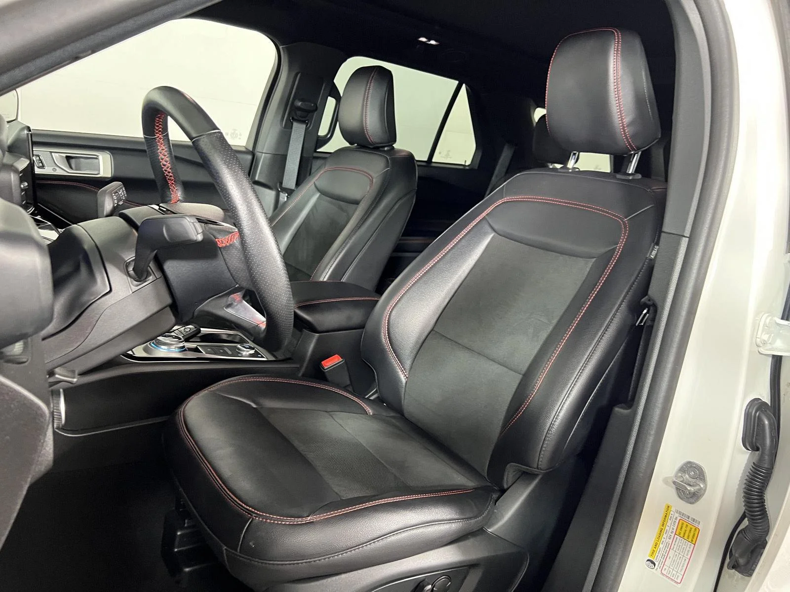 Used 2023 Wh Ford ST-Line image 17