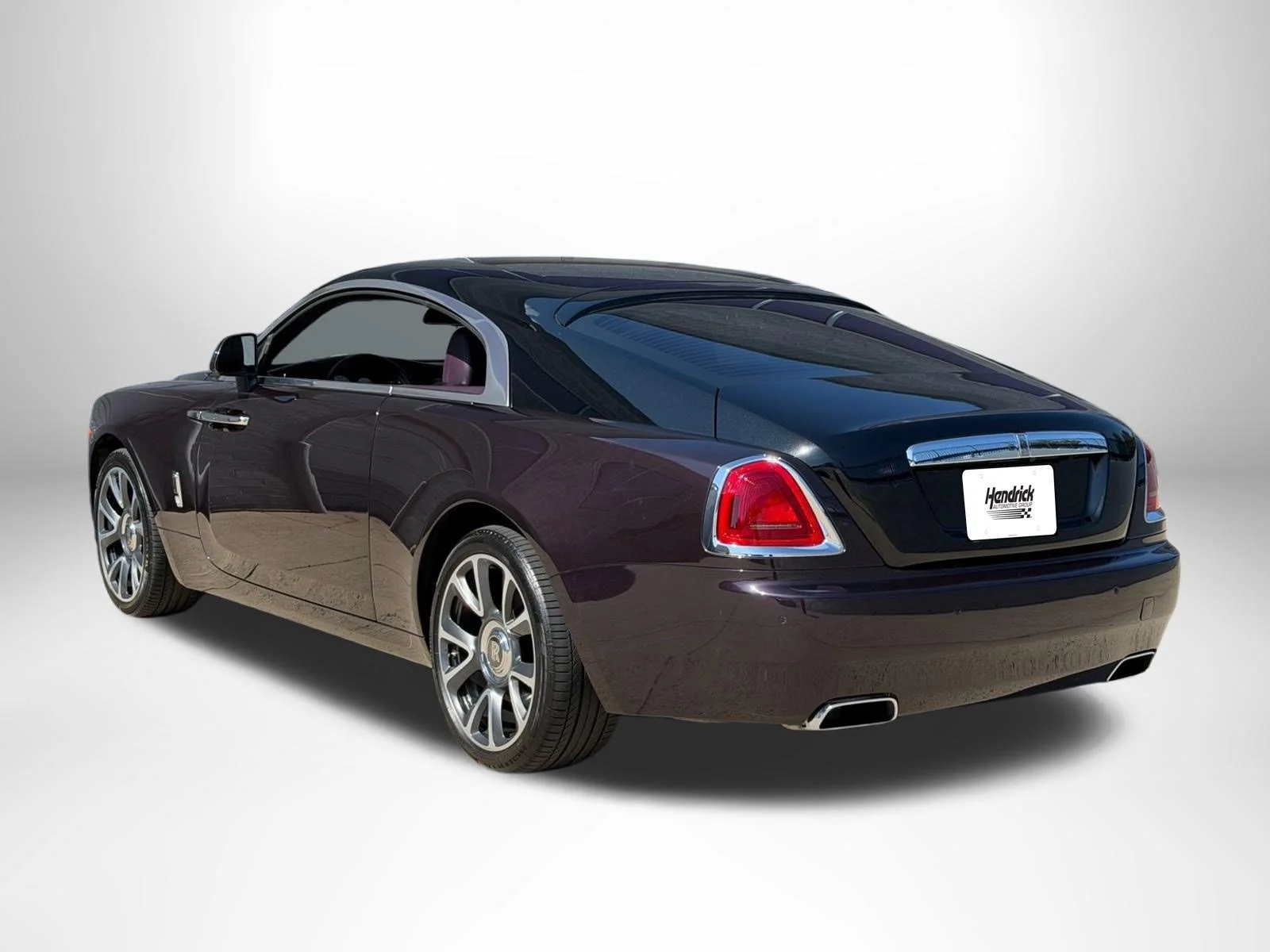 Used 2018 Twilight Purple Rolls-Royce  image 5
