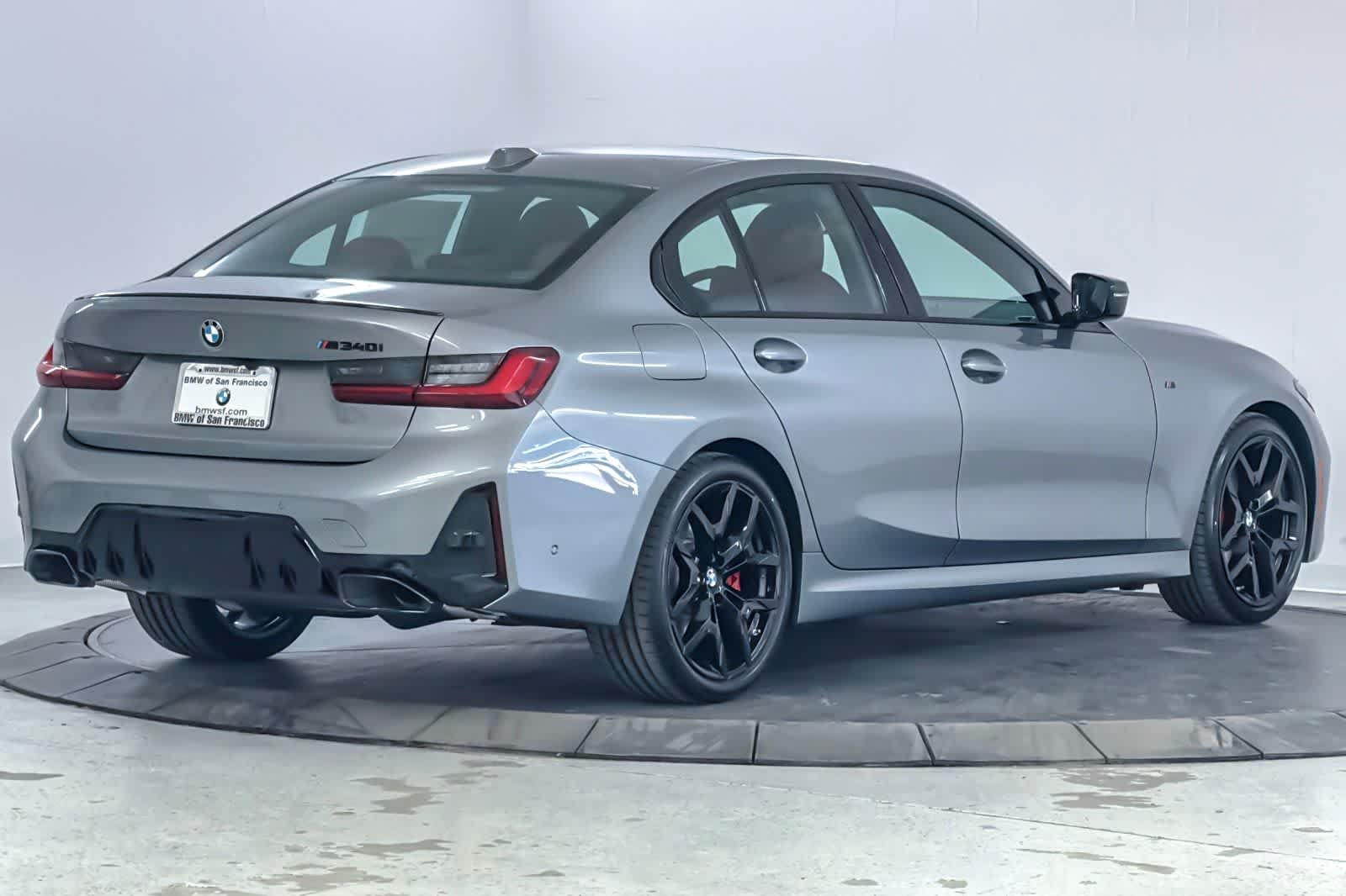 New 2026 Skyscraper Grey Metallic BMW M340i image 2