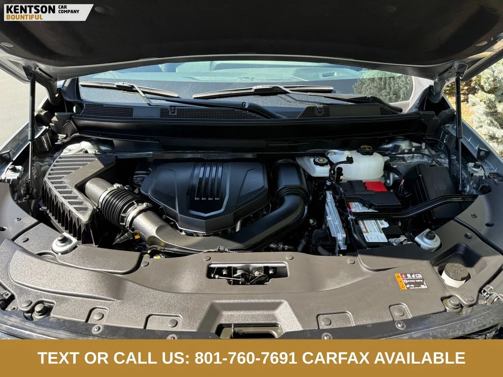 Used 2025 Gray Chevrolet Z71 image 39