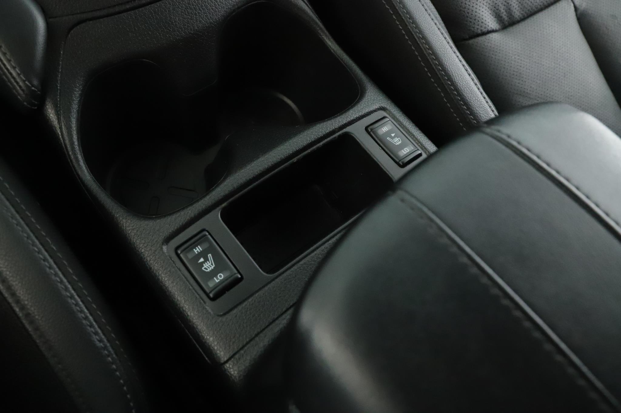 Used 2020 Magnetic Black Pearl Nissan AWD SL image 15