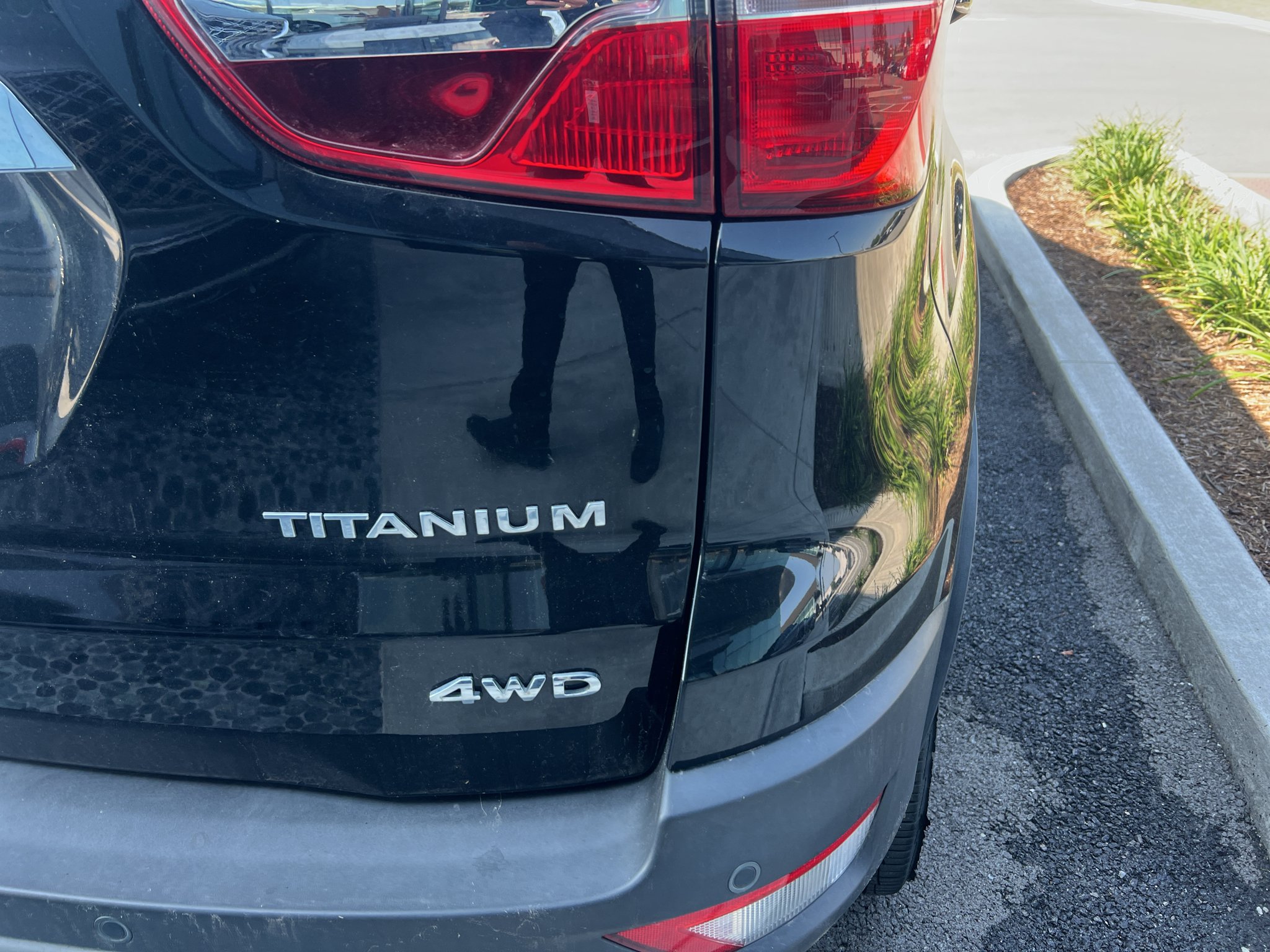 Used 2018 Shadow Black Ford Titanium image 17