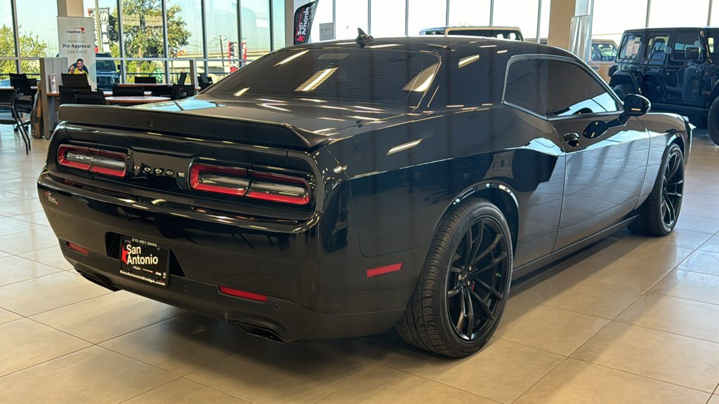 Used 2023 Black Dodge SRT Hellcat Jailbreak image 7
