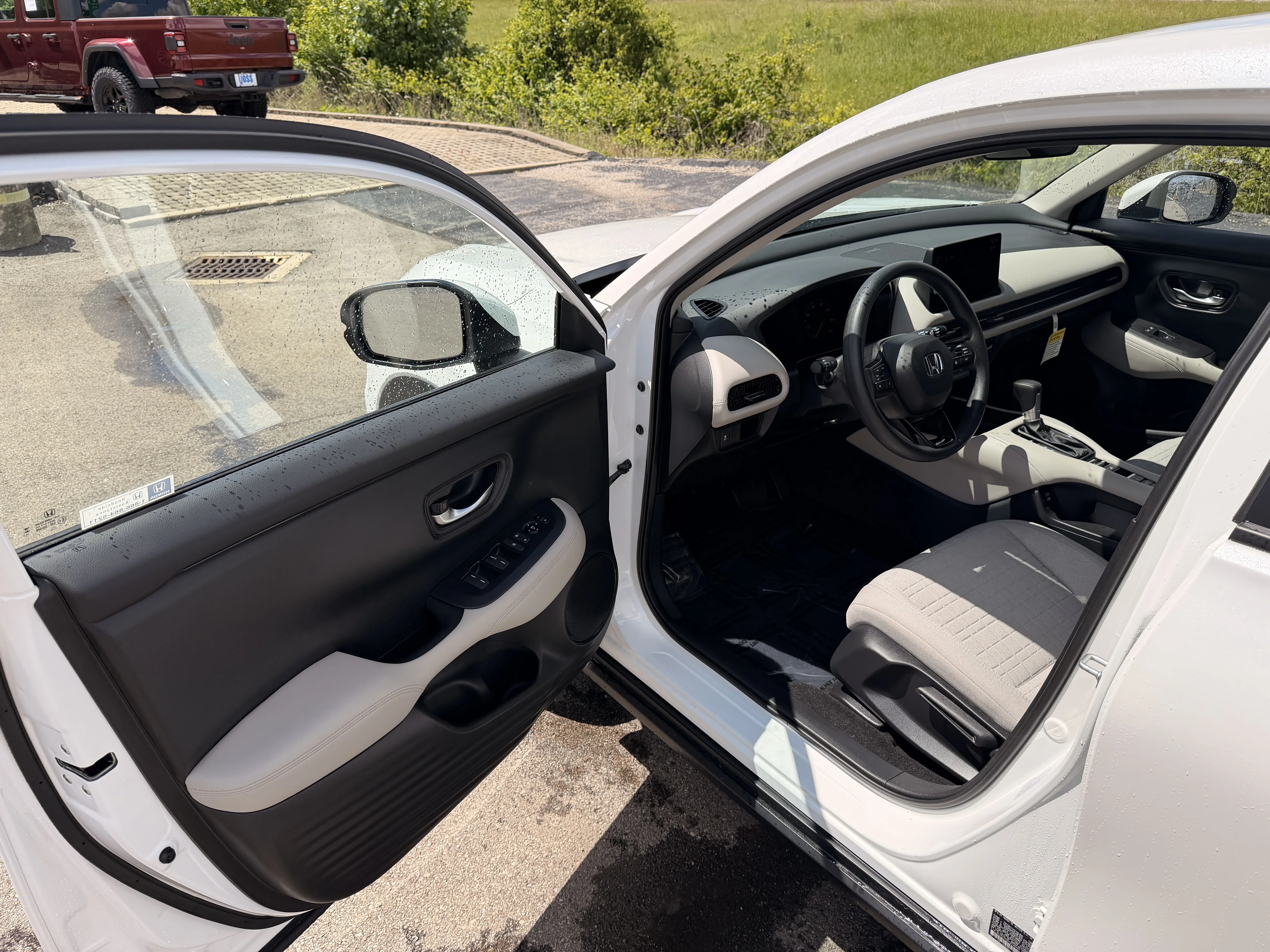 Certified Used 2026 PLATINUM WHITE Honda LX image 9