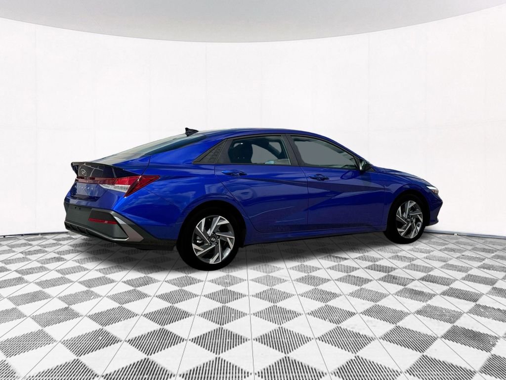 2025 Hyundai Elantra SEL - Photo 13