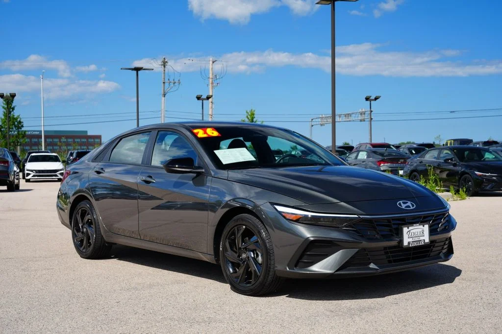 Used 2026 Gray Hyundai SEL Sport image 1