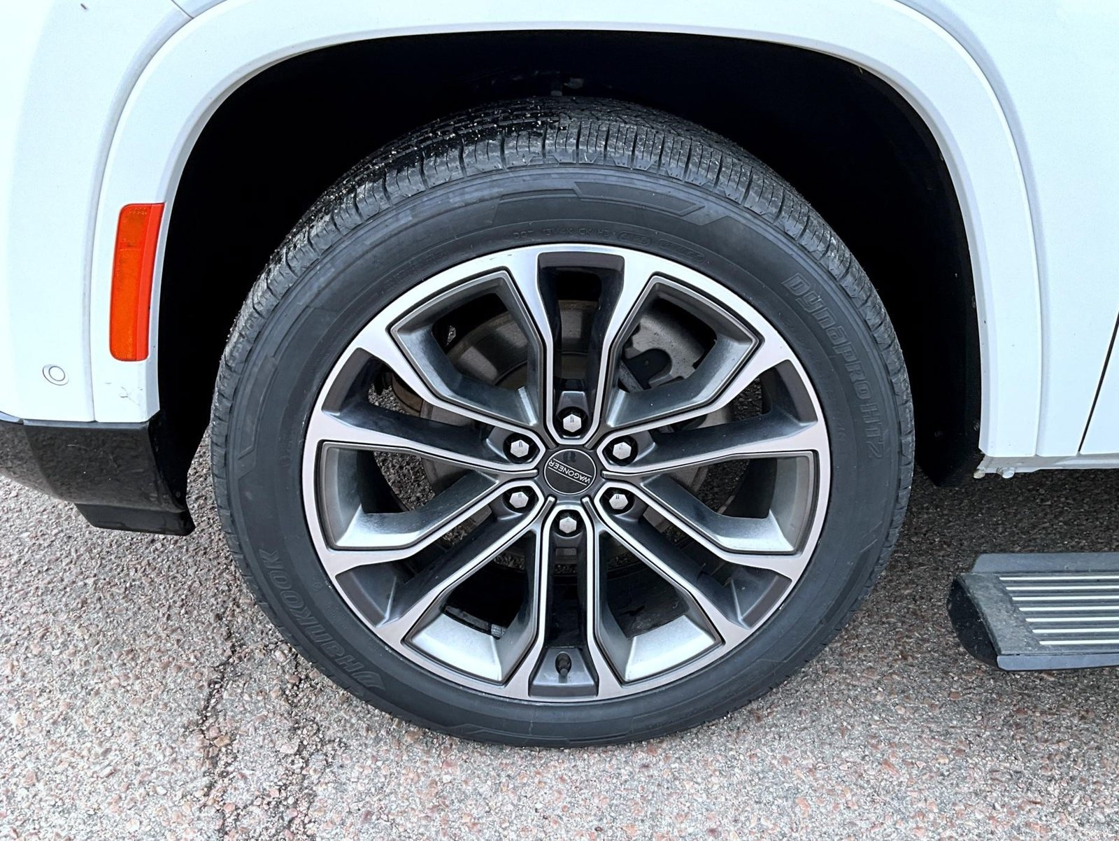 Used 2023 White Jeep Series III image 24