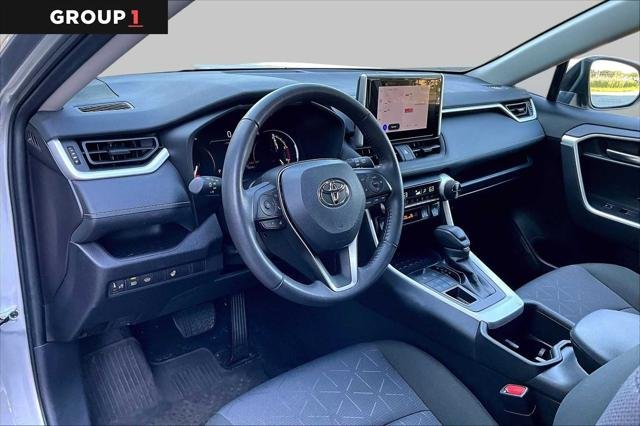 Certified Used 2025 SILVER SKY METALLIC Toyota  image 18