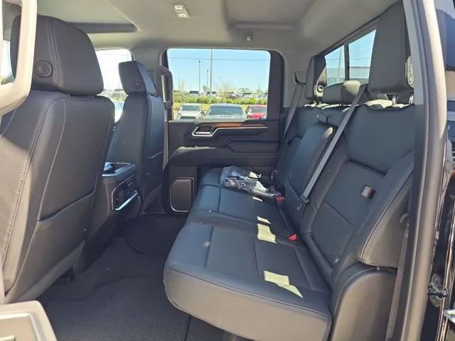 2025 GMC Sierra 2500HD Denali - Photo 17