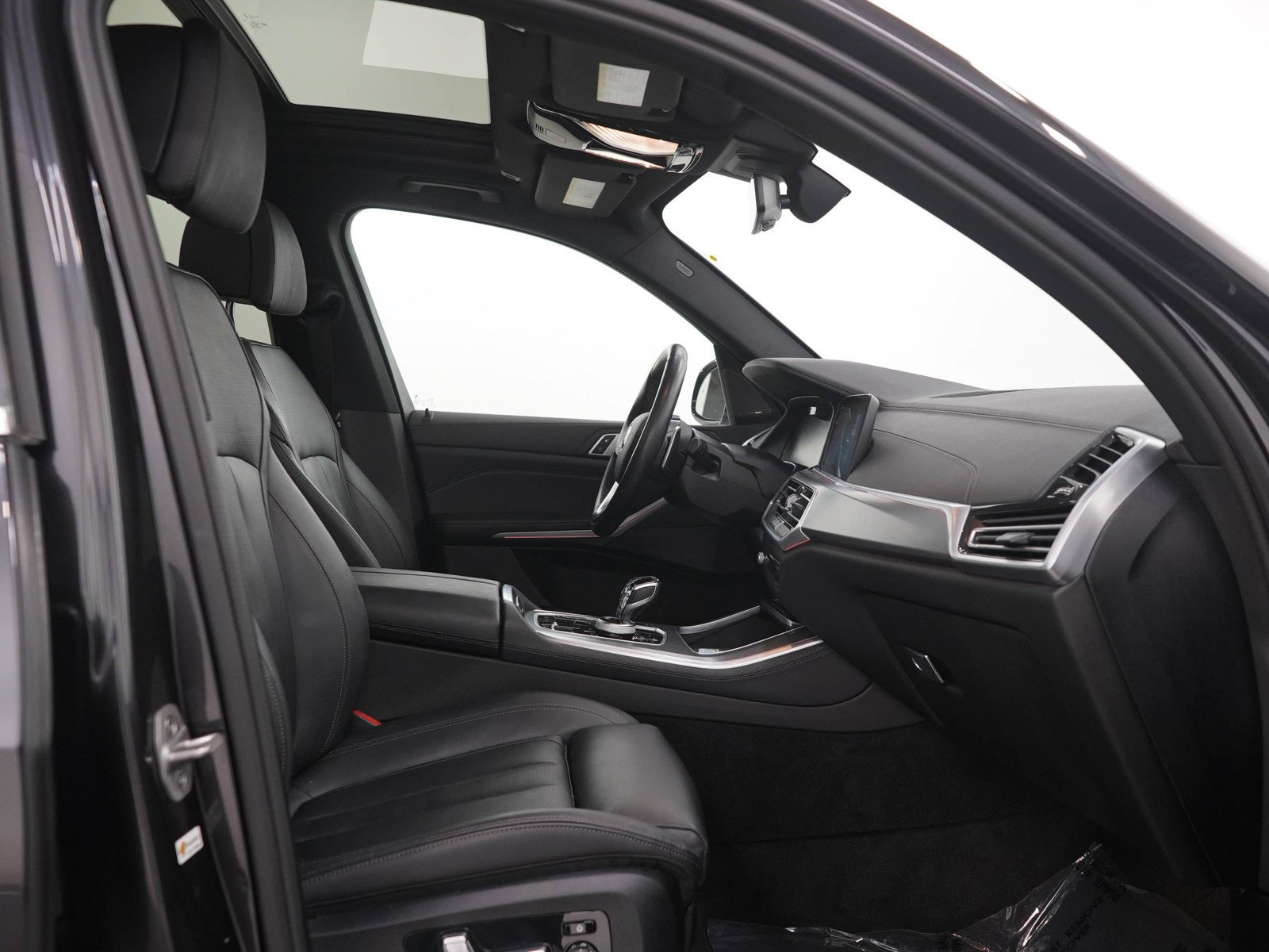 Used 2020 Black BMW xDrive40i image 13