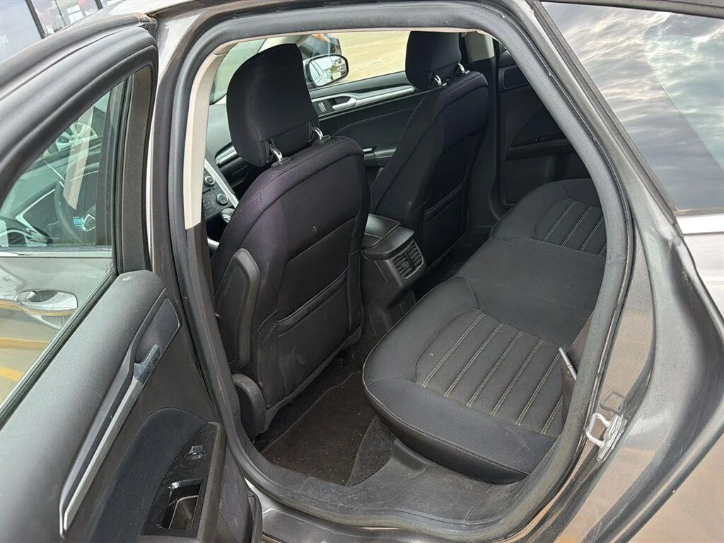 Used 2014 Sterling Gray Metallic Ford SE image 6