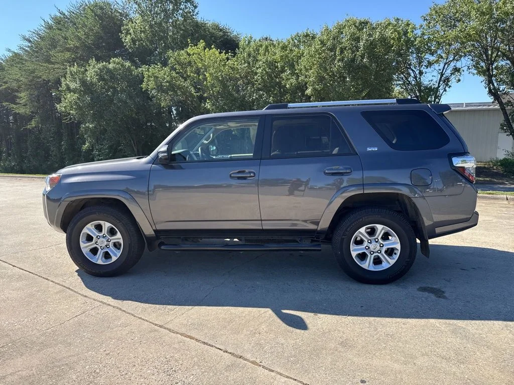 Used 2022 Gray Toyota SR5 Premium image 12
