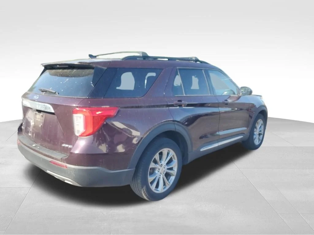 Used 2022 Red Ford XLT image 7